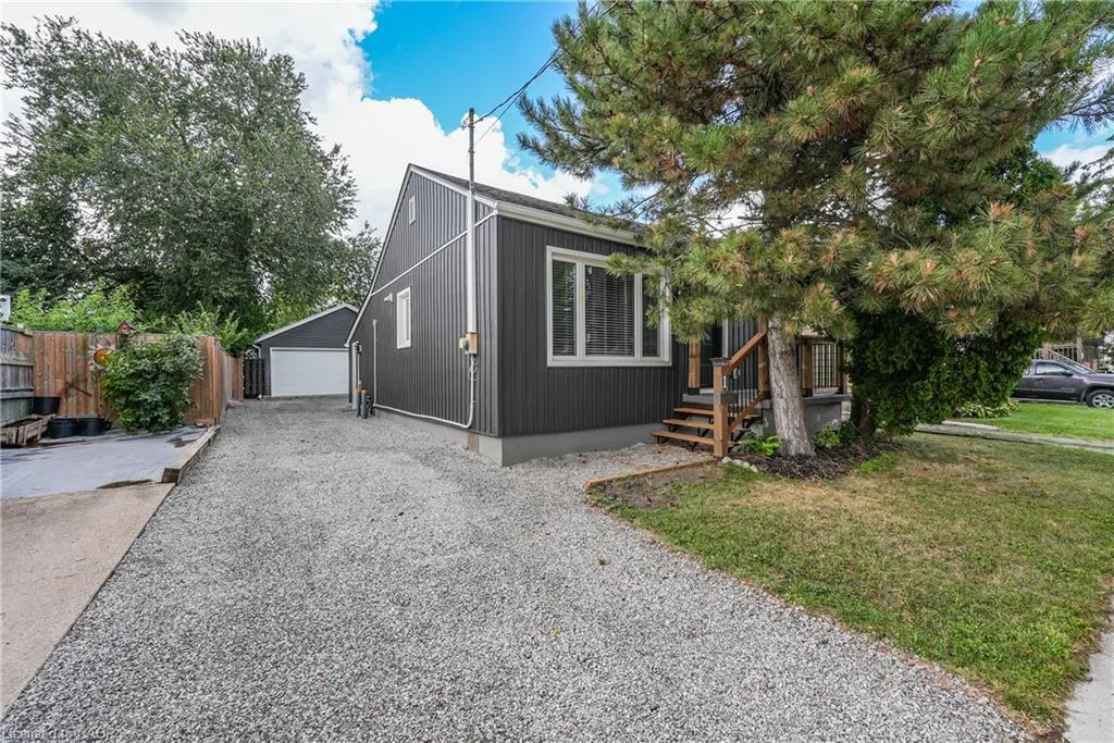 1 Waverley Road