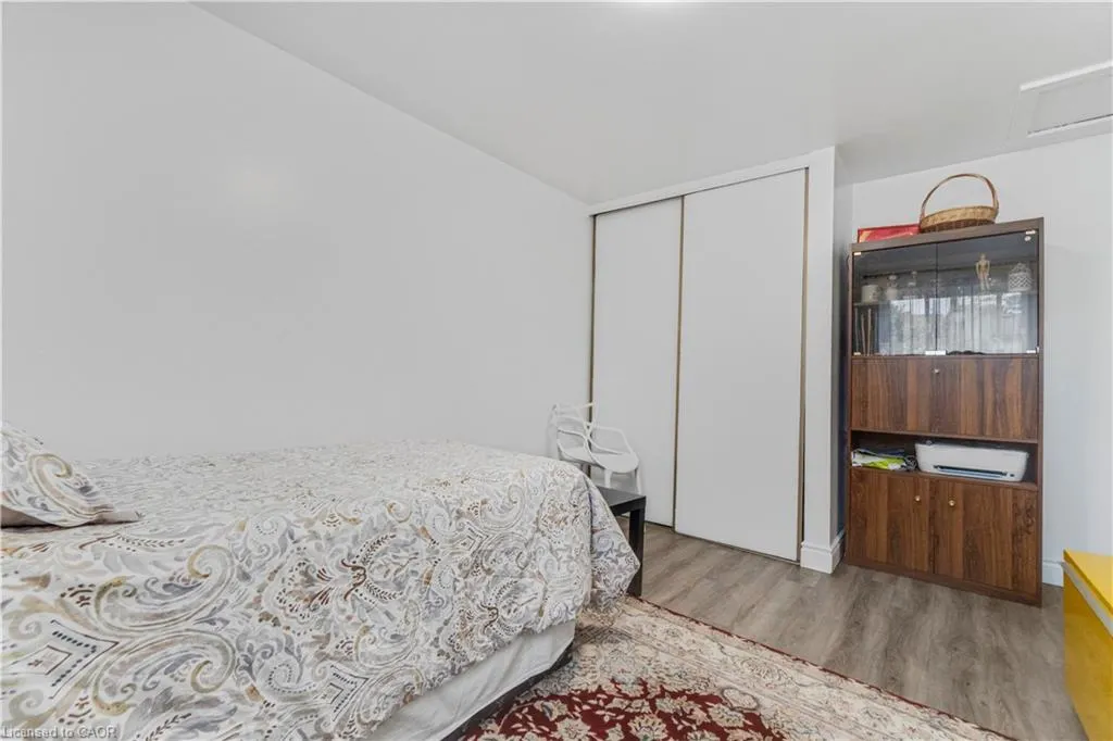539 Parkview Crescent