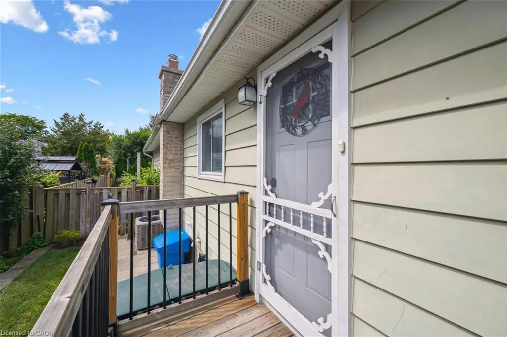 26 Chalmers Street S