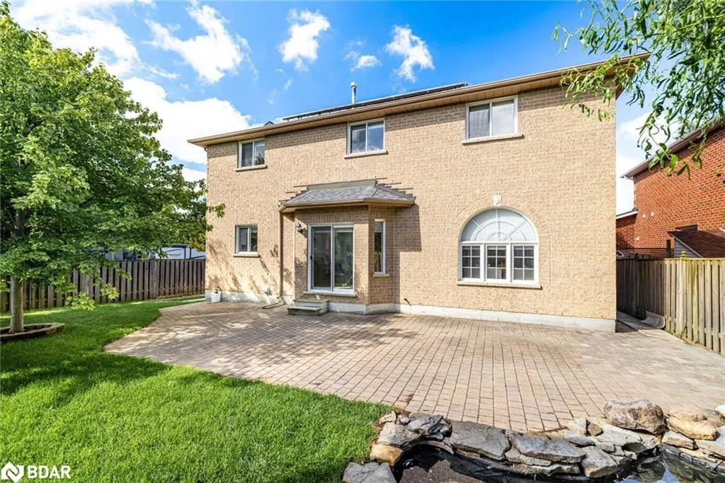 18 Max Avenue