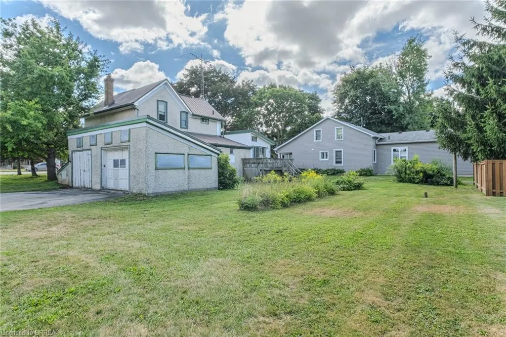405 Maple Avenue S