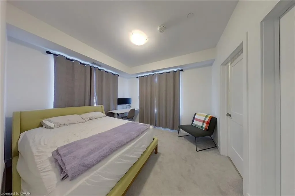 251 Northfield Drive East Drive, #403