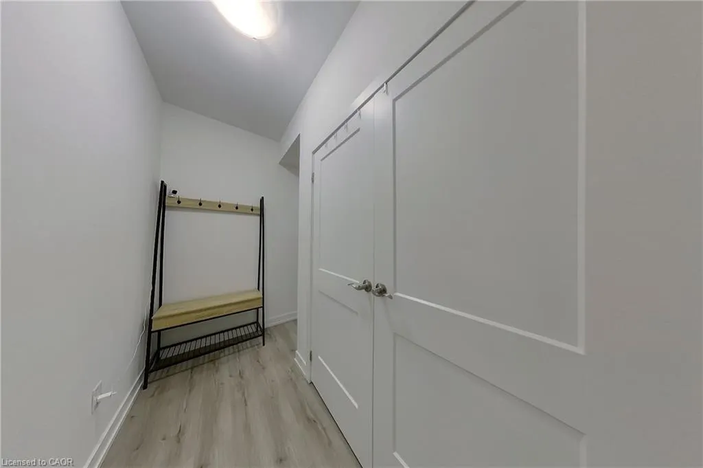 251 Northfield Drive East Drive, #403