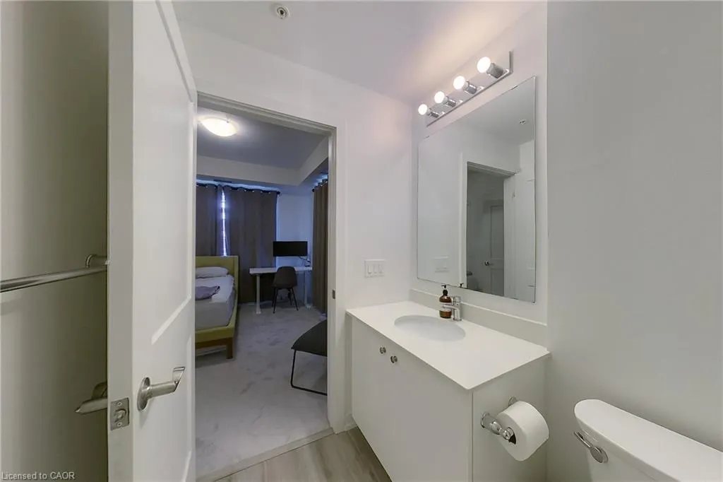 251 Northfield Drive East Drive, #403