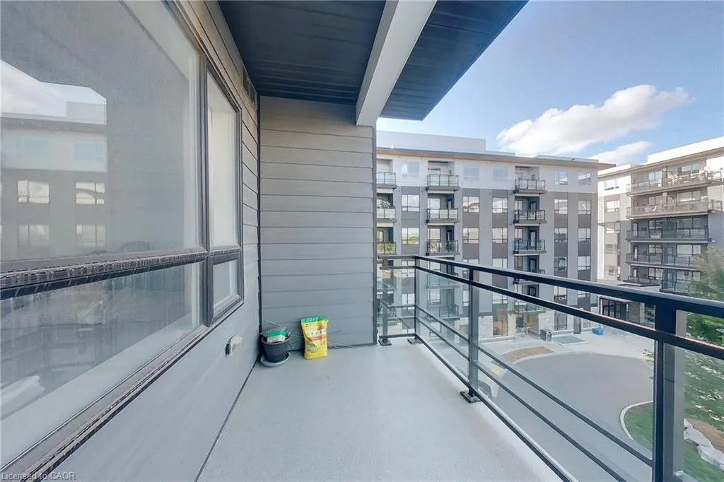 251 Northfield Drive East Drive, #403