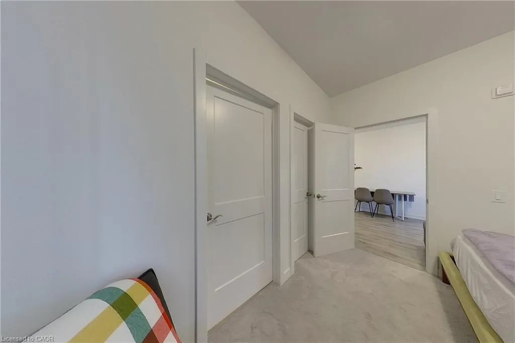 251 Northfield Drive East Drive, #403