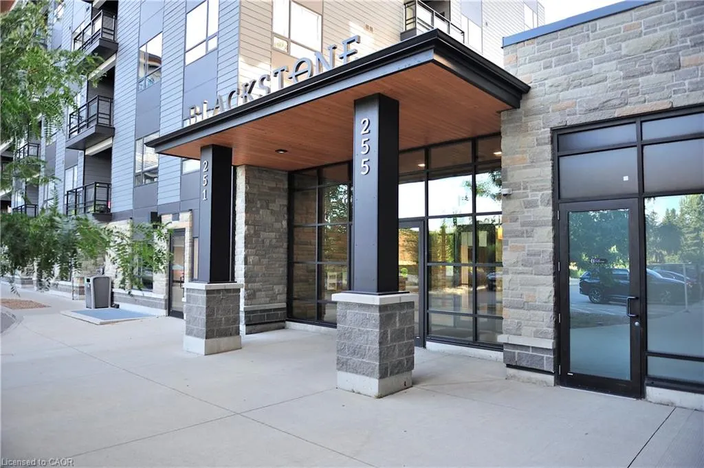 251 Northfield Drive East Drive, #403