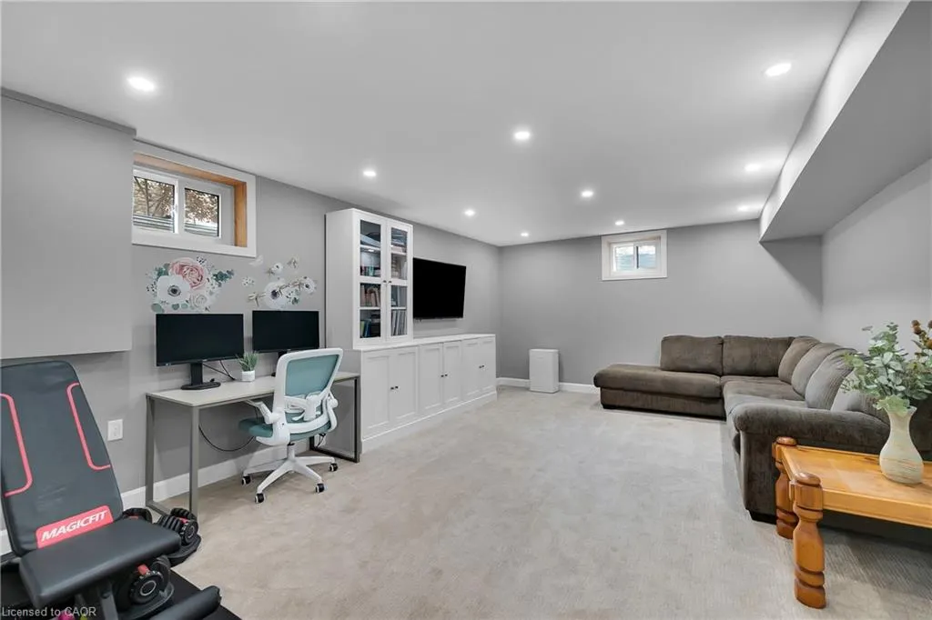 31 Brenneman Drive