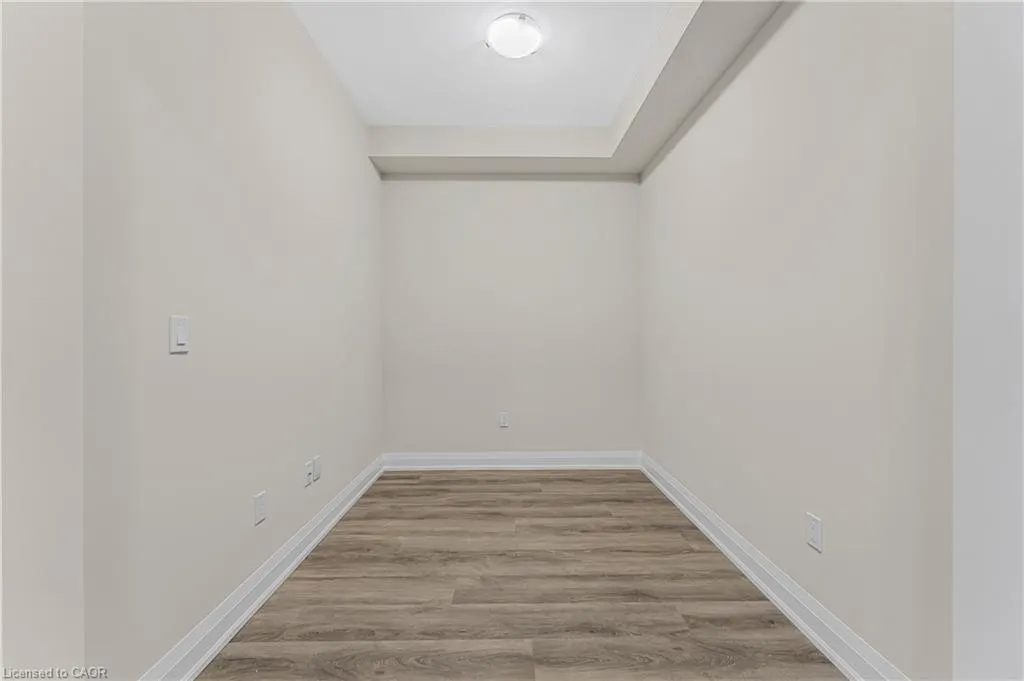 118 Summersides Boulevard, #303