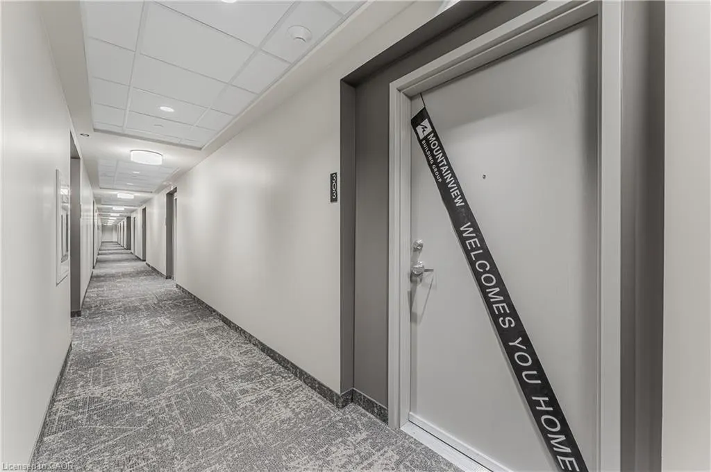 118 Summersides Boulevard, #303