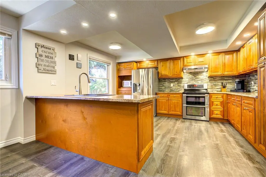10 Glen Abbey Court