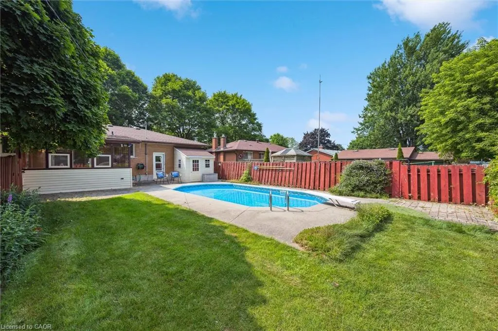 9 Robin Drive
