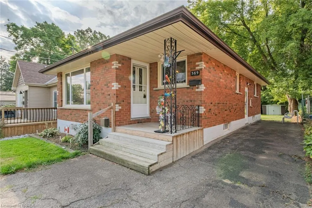 389 Nelson Street
