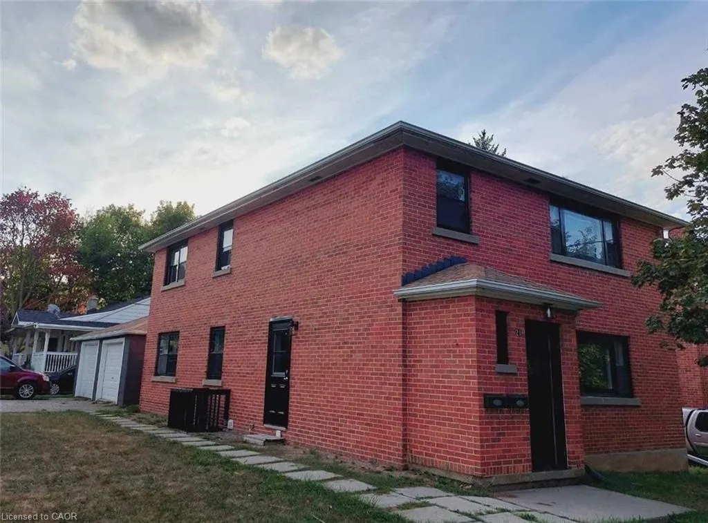 21 Beverley Street, #(LOWER)