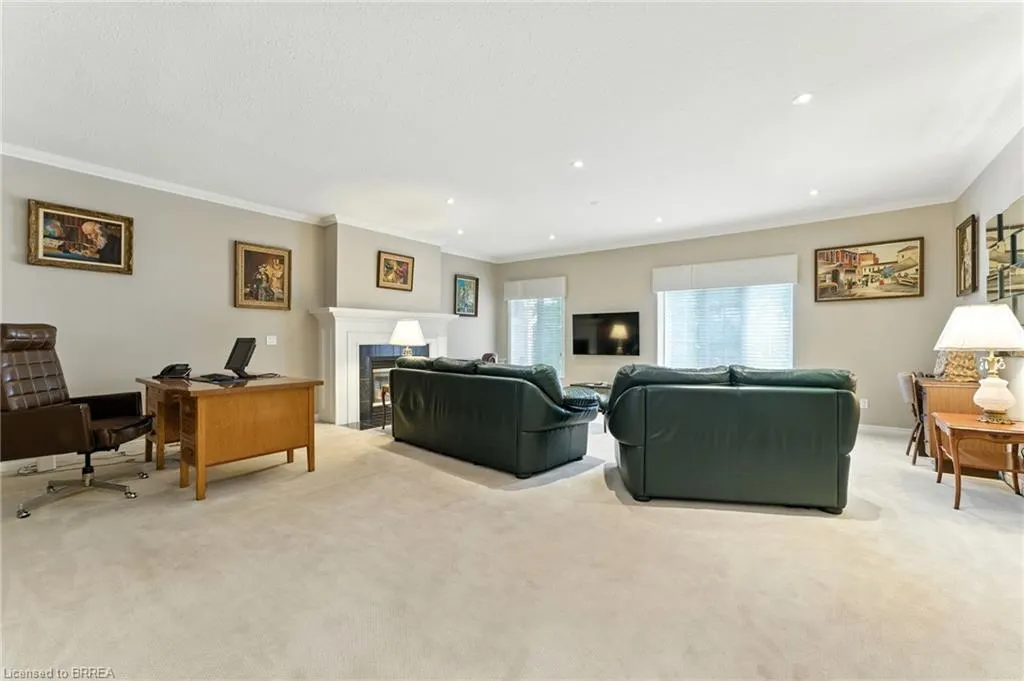 24 Hardy Road, #16