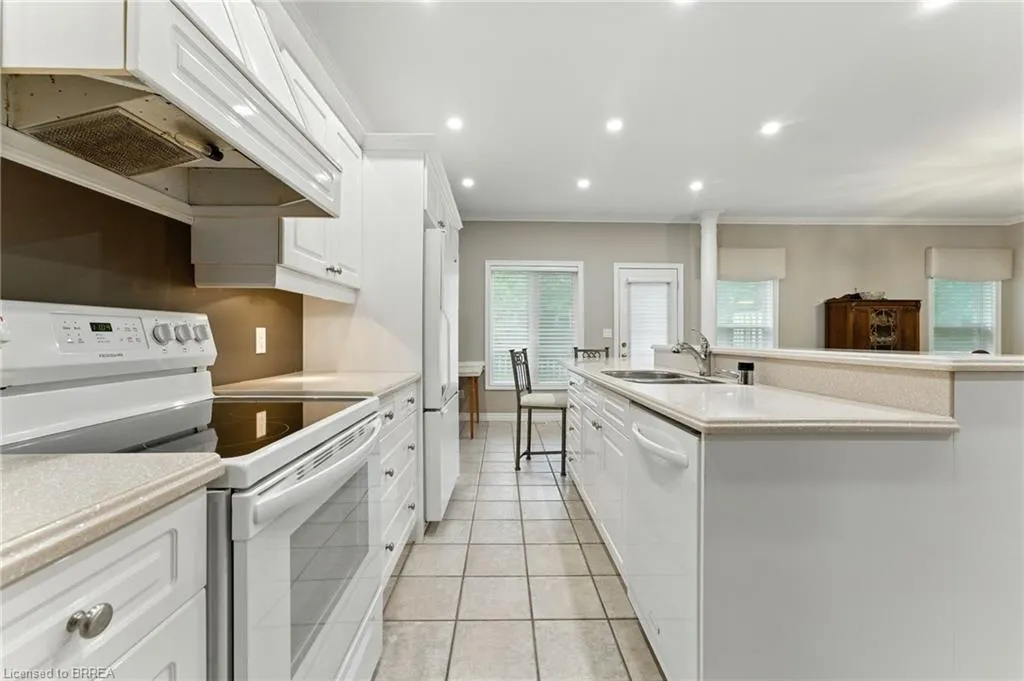 24 Hardy Road, #16