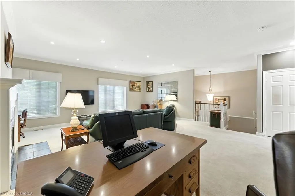 24 Hardy Road, #16