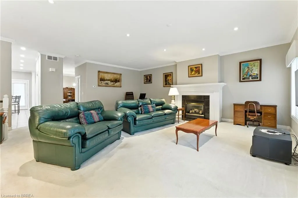 24 Hardy Road, #16