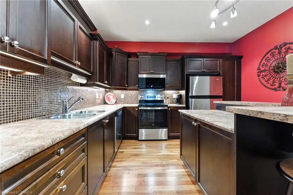 655 Park Road N, #2