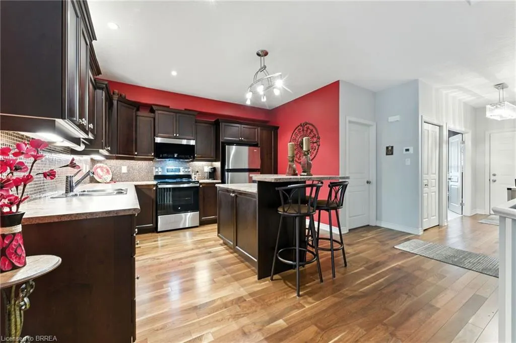 655 Park Road N, #2