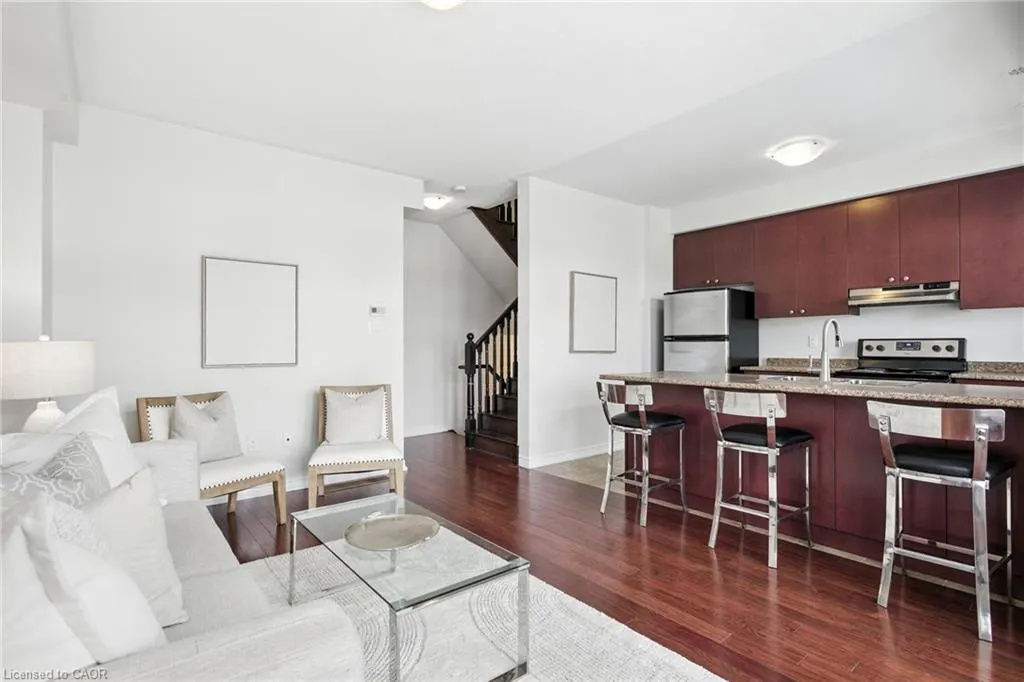2570 Grand Oak Trail