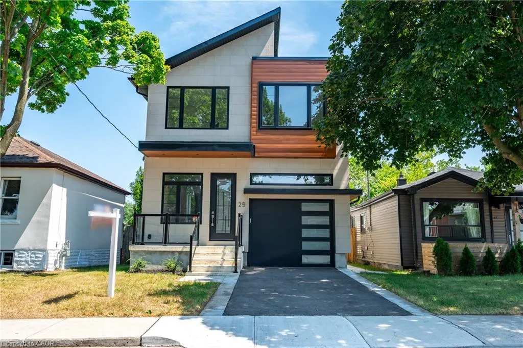 25 Shadyside Avenue, #B