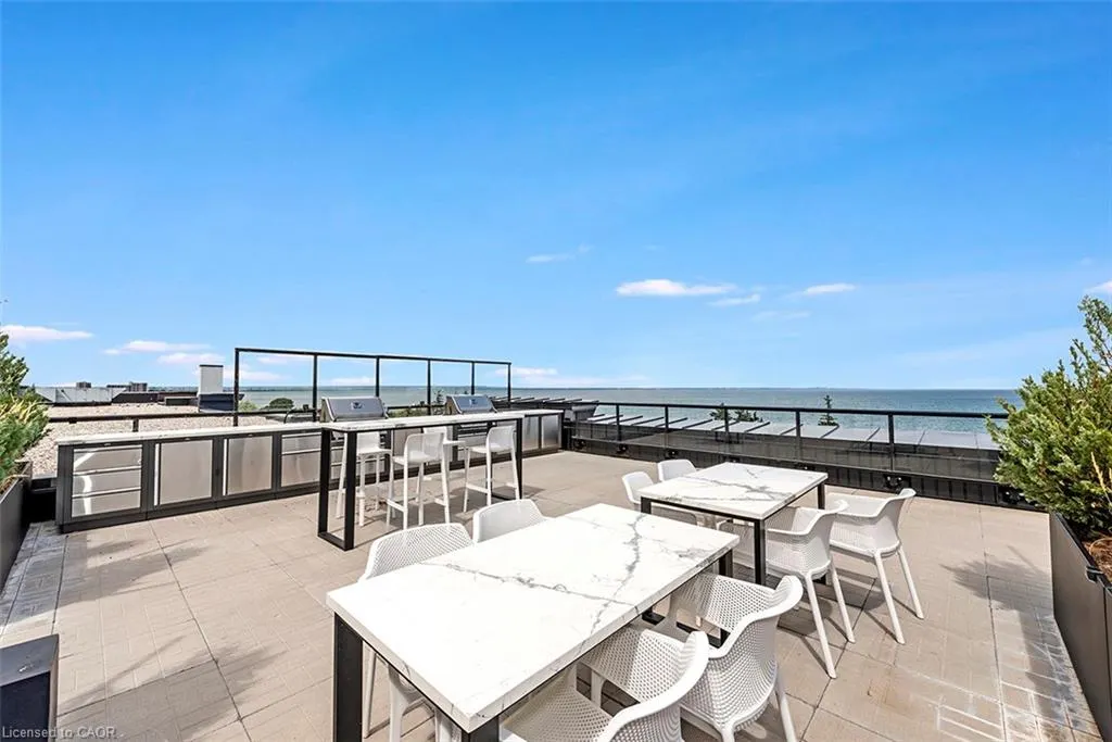 600 North Service Road Road, #606
