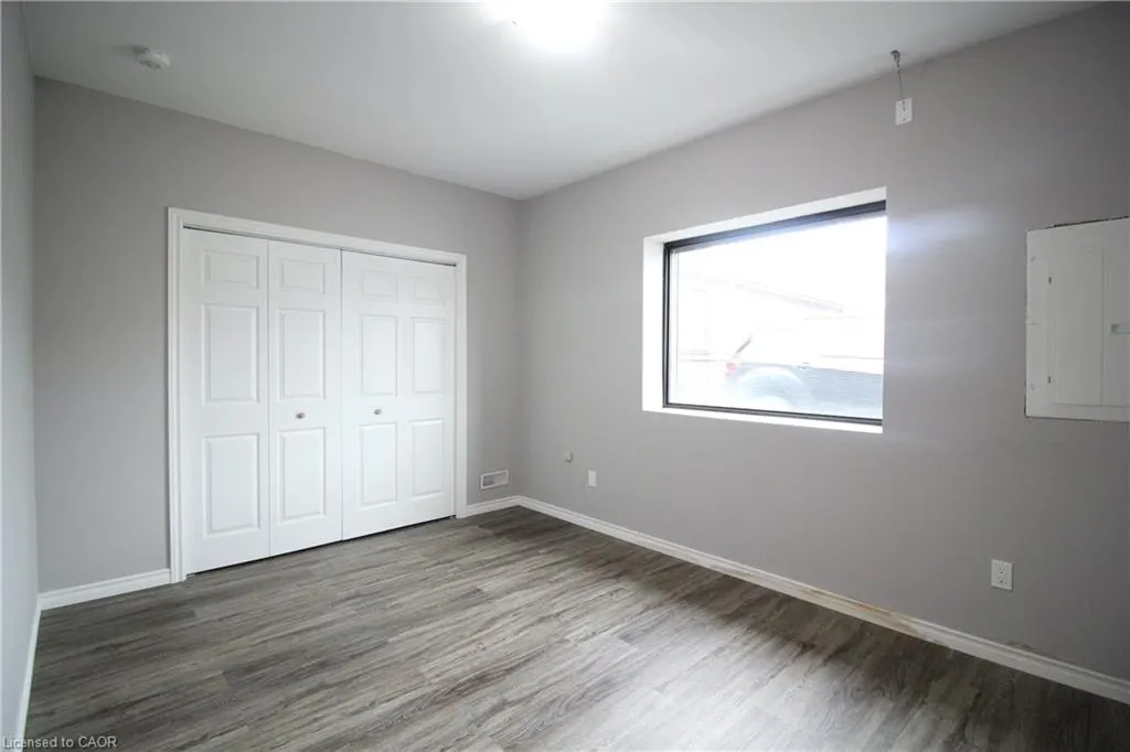 21 King Street E, #1B