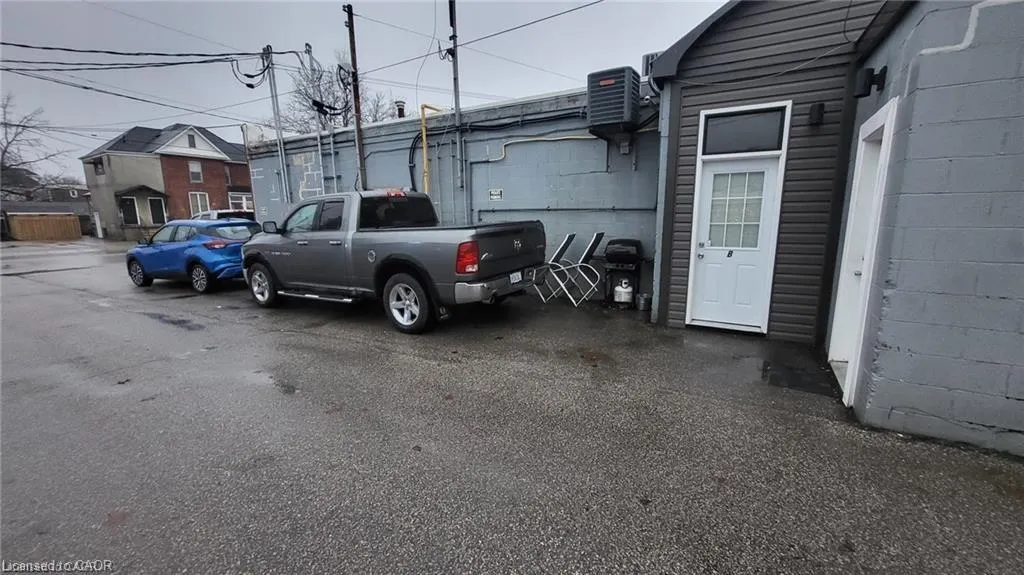 21 King Street E, #1B