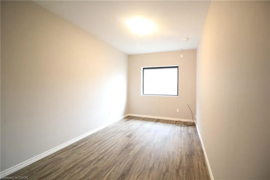 21 King Street E, #1B