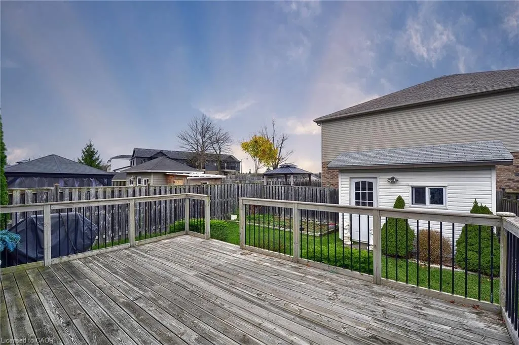 8 Lockwood Street