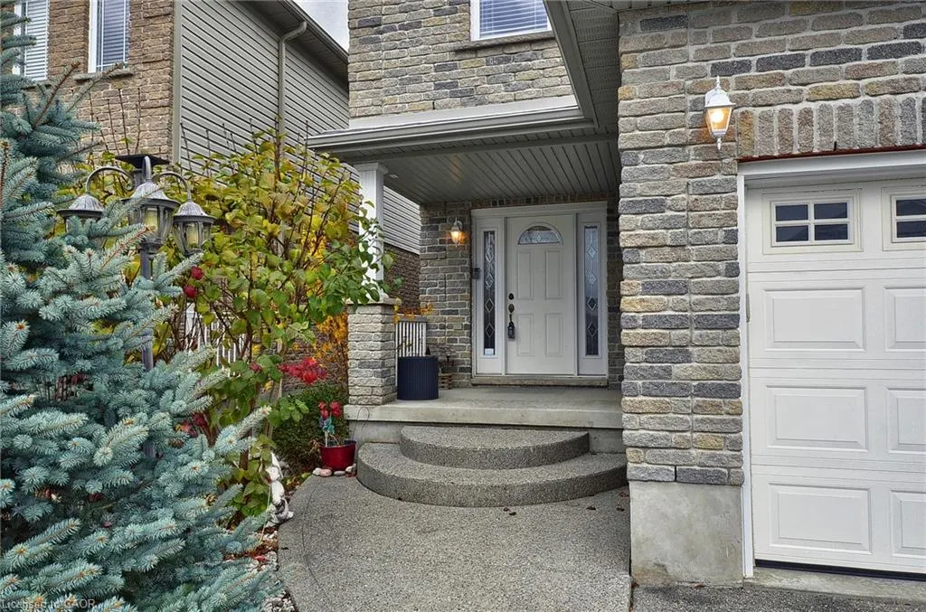 8 Lockwood Street