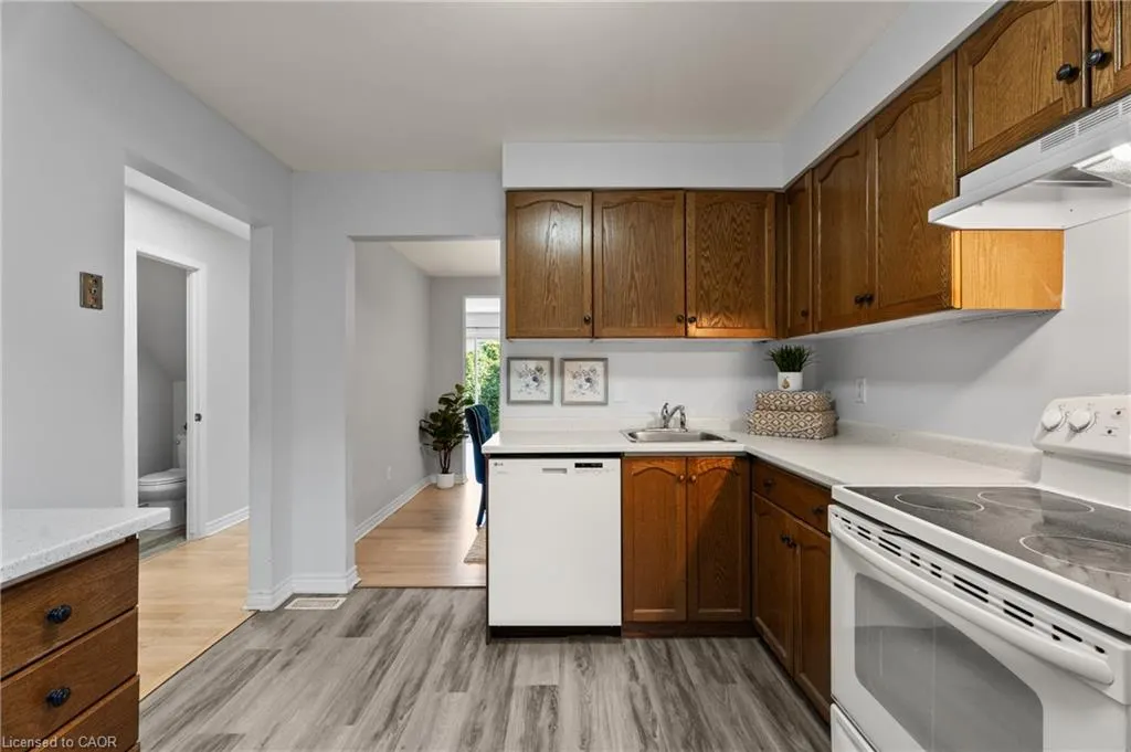924 Mohawk Road W, #F