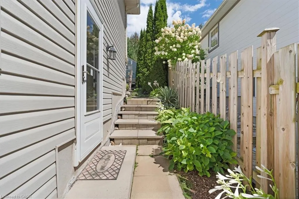 139 Gold Street