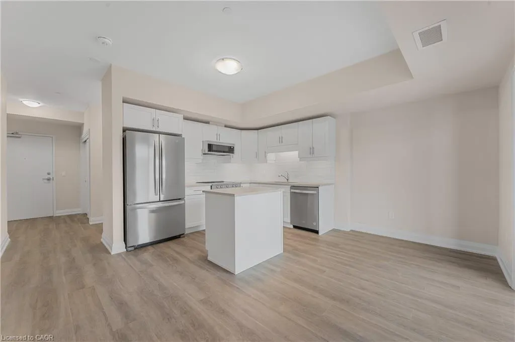 118 Summersides Boulevard, #403