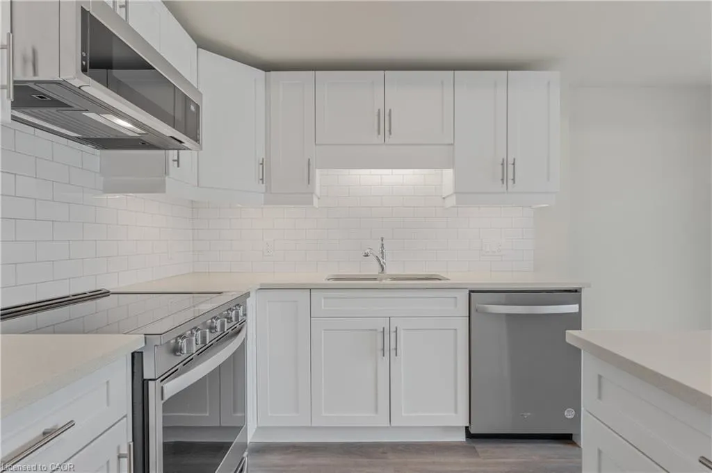 118 Summersides Boulevard, #403