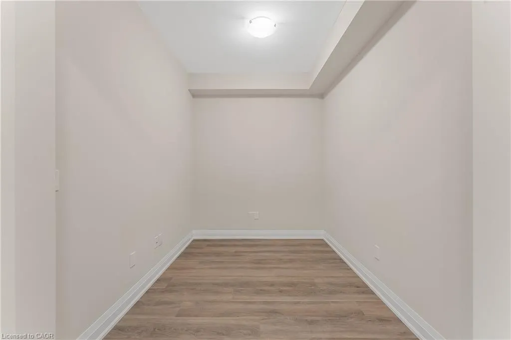 118 Summersides Boulevard, #403