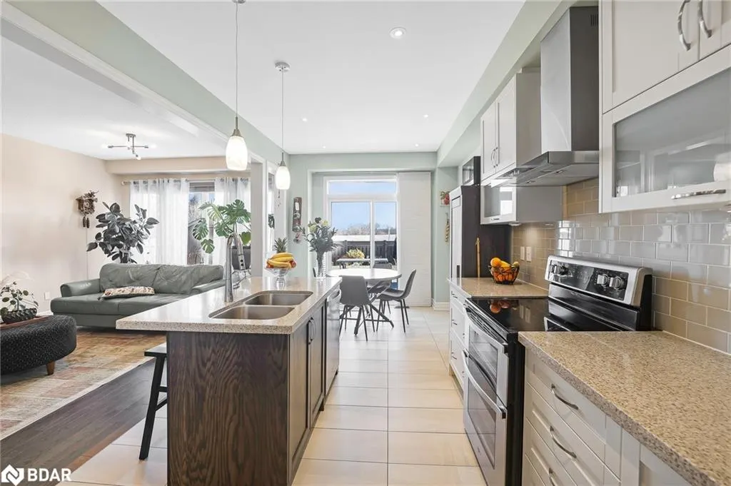 15 Wagner Crescent