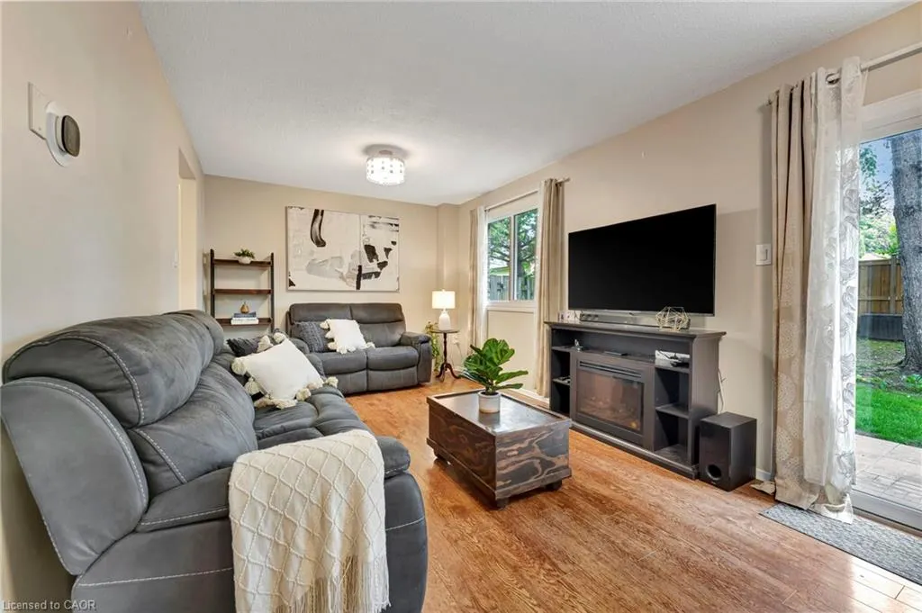 476 Kingscourt Drive, #19