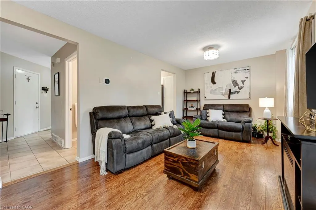 476 Kingscourt Drive, #19