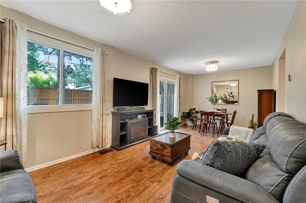 476 Kingscourt Drive, #19