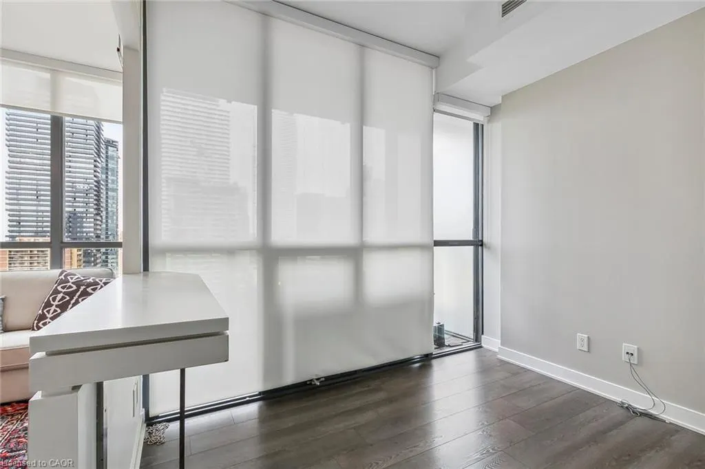 110 Charles Street E, #2604