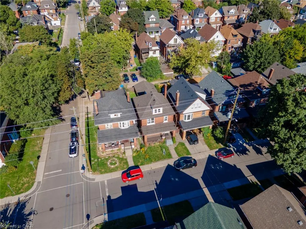 36 Spadina Avenue