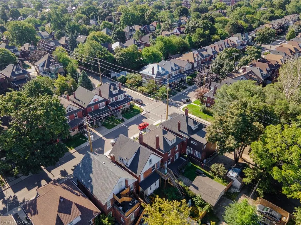 36 Spadina Avenue