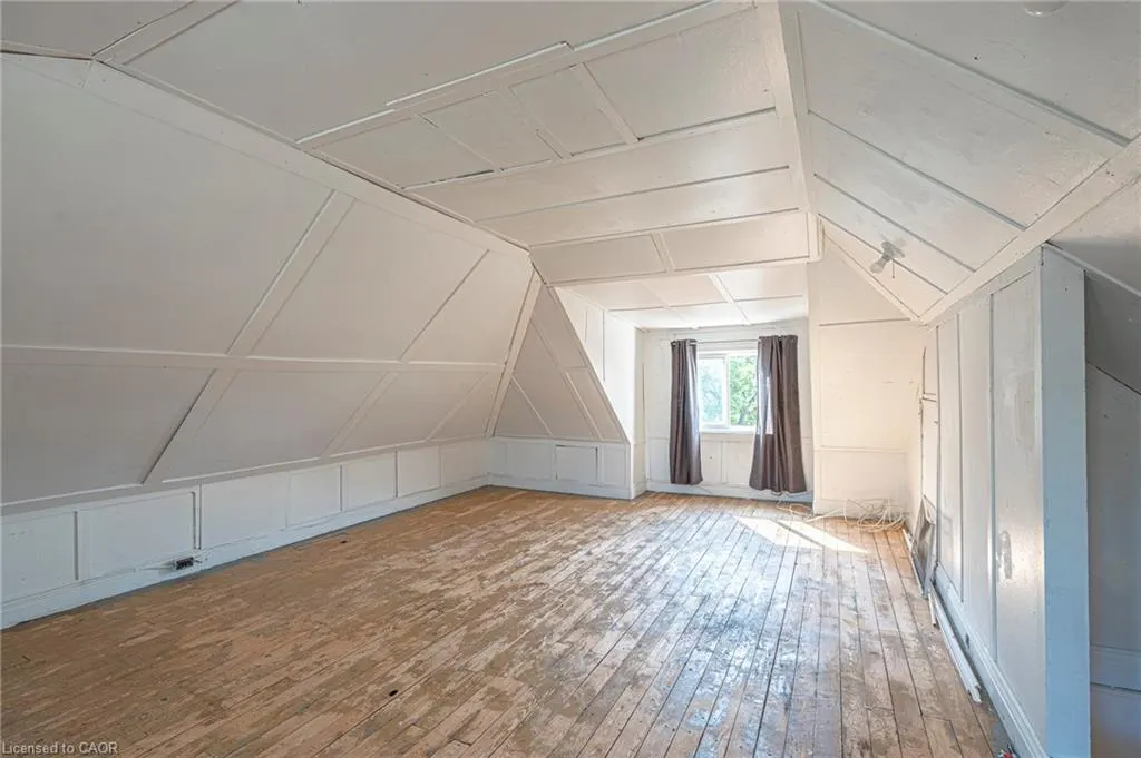 36 Spadina Avenue