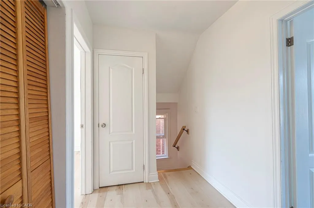 36 Spadina Avenue