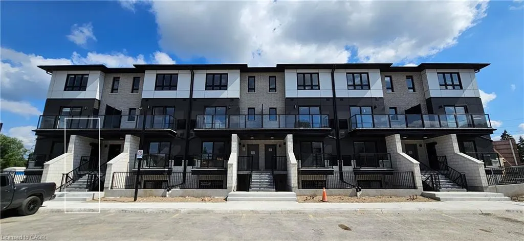 410 Northfield Drive W, #E3