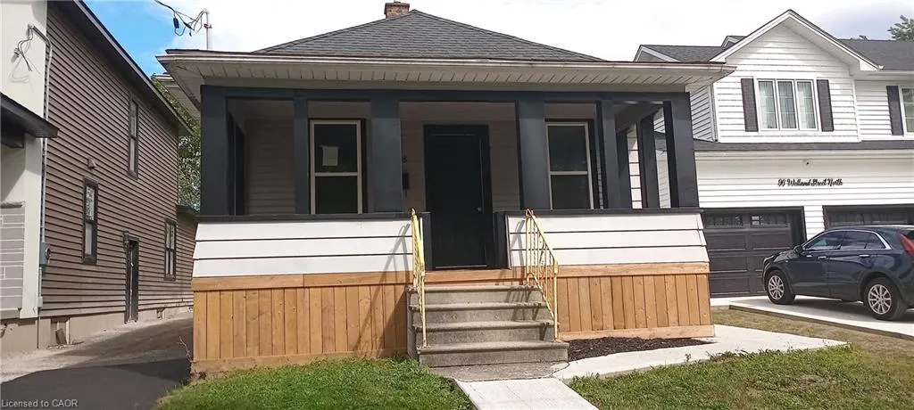 98 Welland Street N