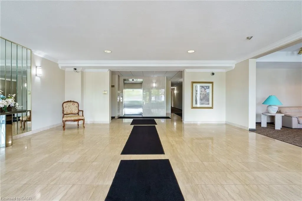 416 Limeridge Road, #213