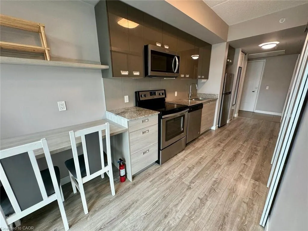 250 Albert Street, #610
